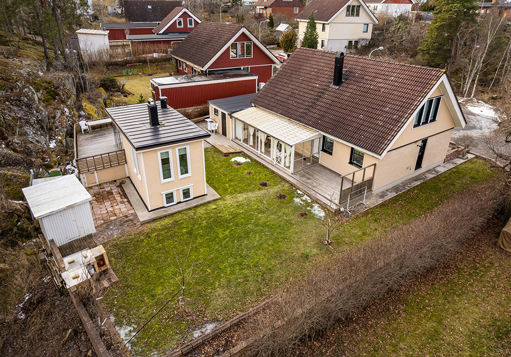 Omläggning Garagetak Plåt. Vendelsö Haninge